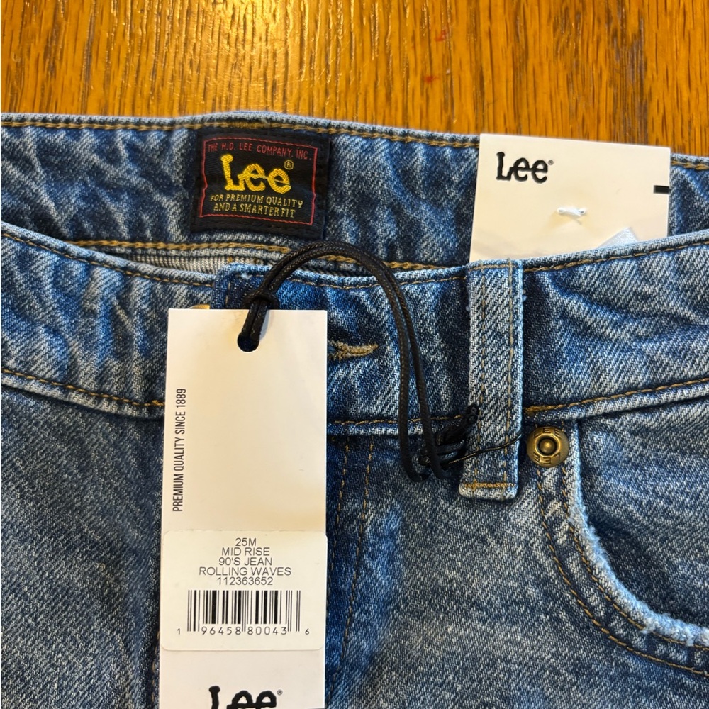 Lee Women's Light Blue Straight Leg Jeans 25M